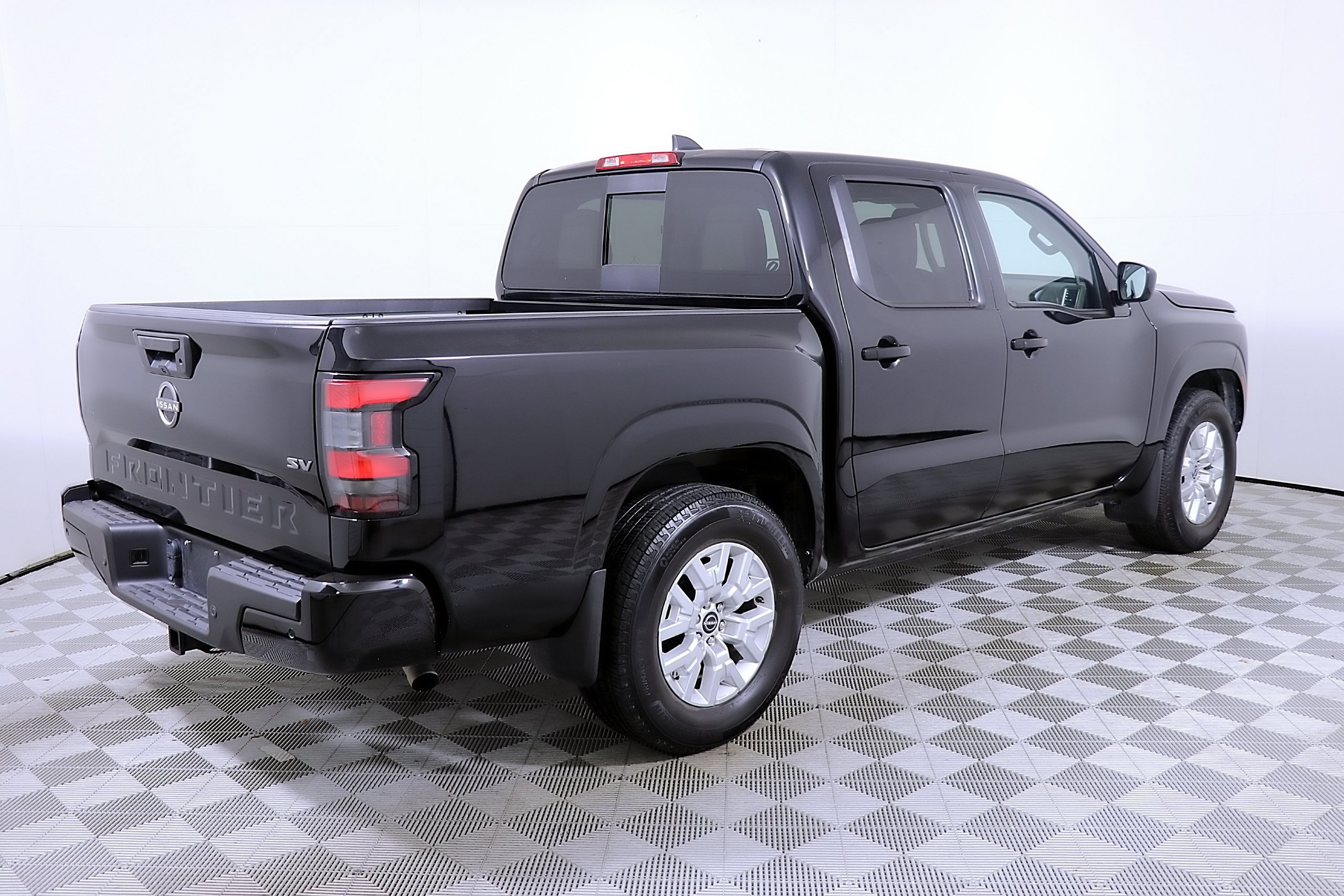 Used 2024 Nissan Frontier SV w/ SV Convenience Package RWD image 7