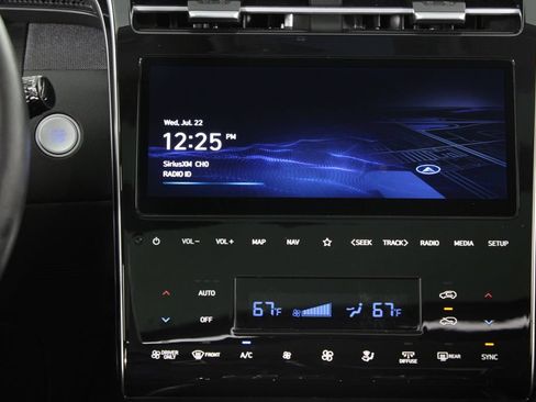 Certified 2022 Hyundai Tucson Limited AWD/4WD image 9