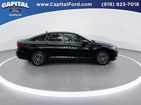 Used 2020 Volkswagen Jetta SE image 9
