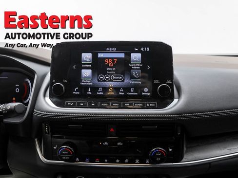 Used 2021 Nissan Rogue Platinum image 12