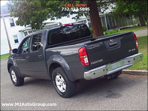 Used 2013 Nissan Frontier SV w/ SV Value Truck Pkg image 25