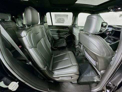New 2026 Jeep Grand Cherokee L Limited AWD/4WD image 37