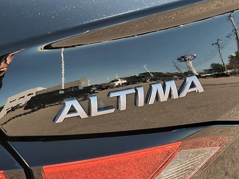 Used 2024 Nissan Altima 2.5 SV image 30