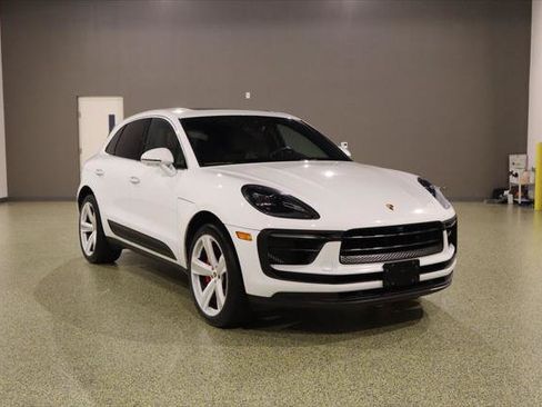 Used 2022 Porsche Macan S AWD/4WD image 1