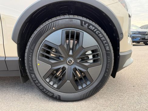 New 2026 Volvo EX30 Cross Country Ultra image 7