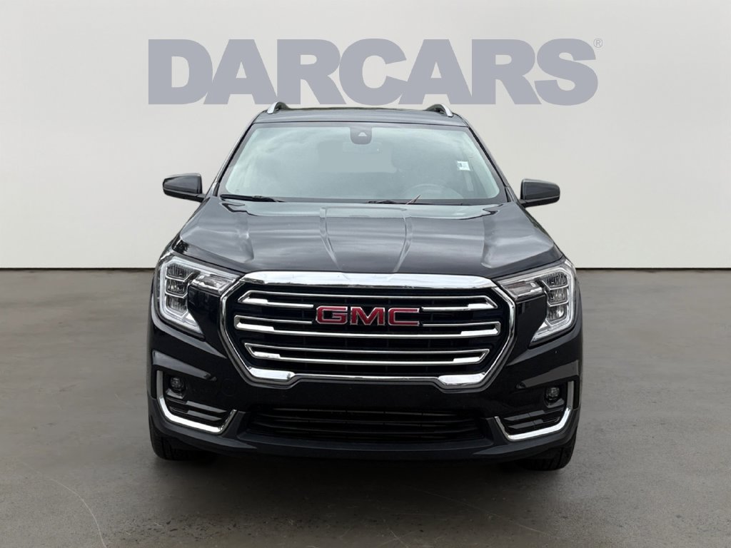Used 2024 GMC Terrain SLT AWD/4WD image 2
