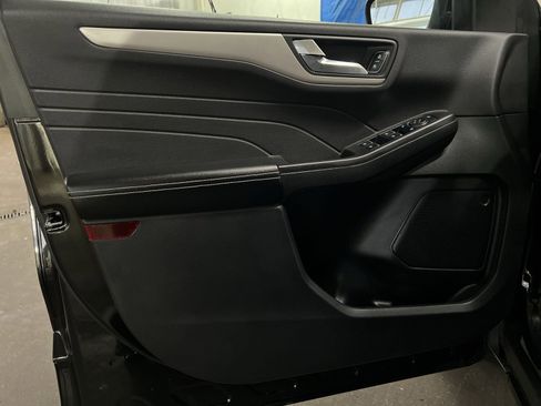 Used 2022 Ford Escape SEL image 14