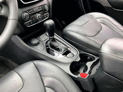 Used 2021 Jeep Cherokee Limited w/ Elite Package image 15