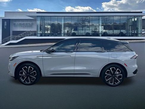 New 2026 Lincoln Nautilus Reserve AWD/4WD image 4