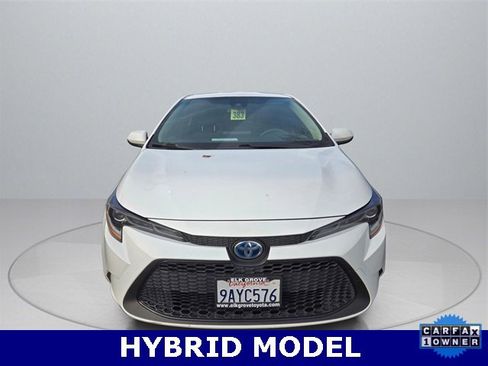 Used 2022 Toyota Corolla LE image 2
