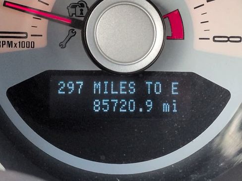 Used 2012 Ford Mustang Premium RWD image 22