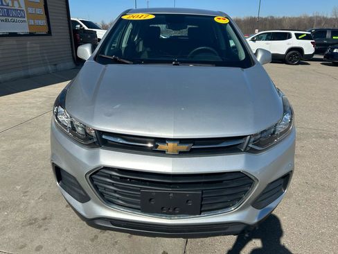 Used 2017 Chevrolet Trax LS image 2