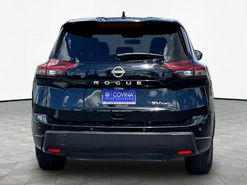 Used 2024 Nissan Rogue SV image 5