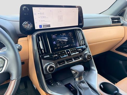 New 2026 Lexus LX 600 4WD w/ Luxury Package image 30