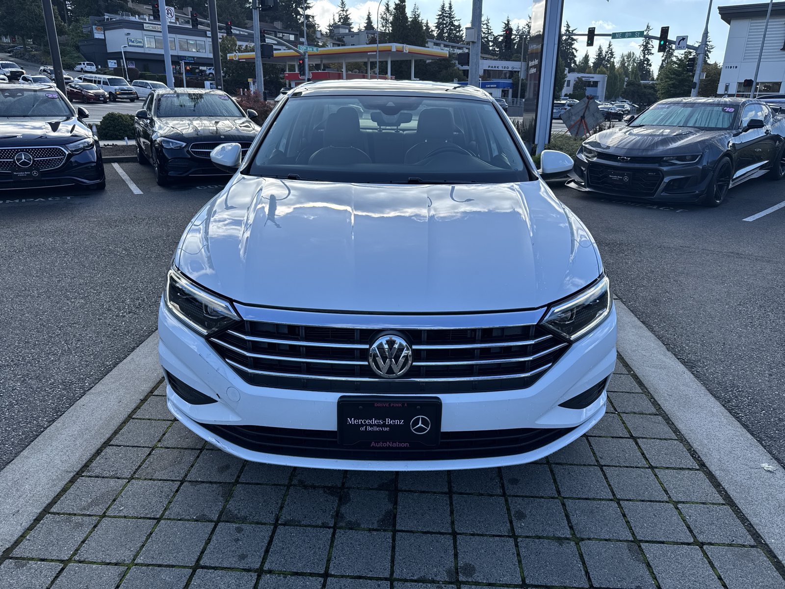 Used 2019 Volkswagen Jetta SEL FWD image 2