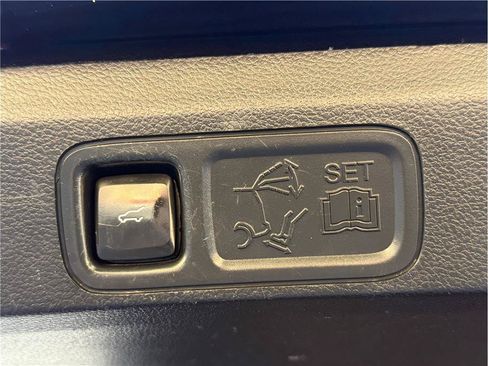 Used 2019 Ford Expedition Max Platinum AWD/4WD image 26