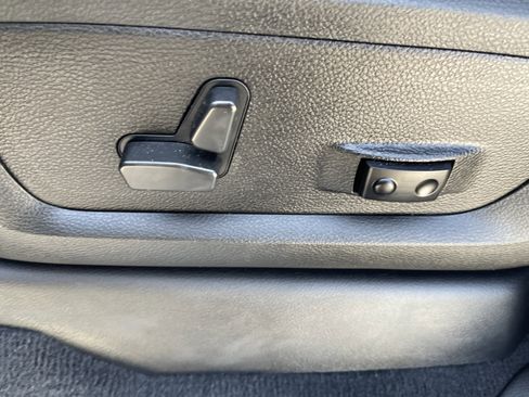 Used 2022 RAM 2500 Limited image 38