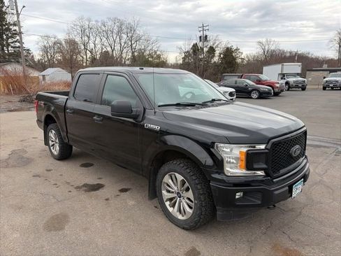 Used 2018 Ford F150 XL w/ Equipment Group 101A Mid AWD/4WD image 3