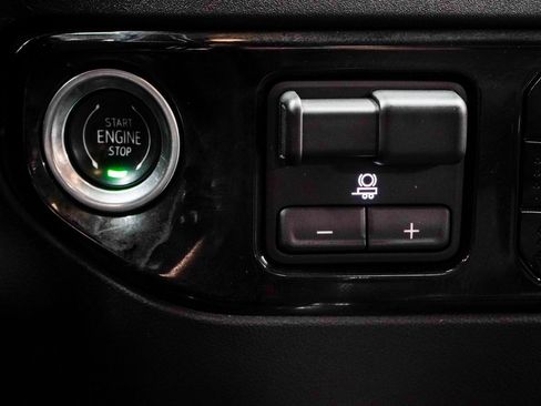 Used 2024 Chevrolet Silverado 3500 LTZ w/ LTZ Premium Package image 23