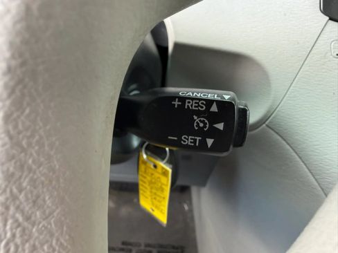 Used 2012 Toyota Sienna LE FWD image 28