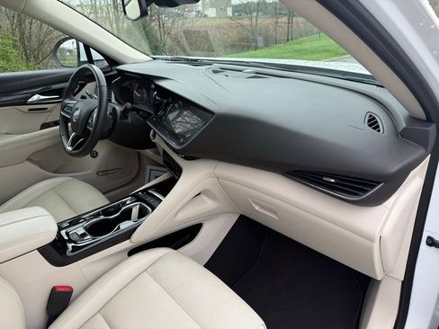 Used 2022 Buick Envision Essence w/ Technology Package I image 23