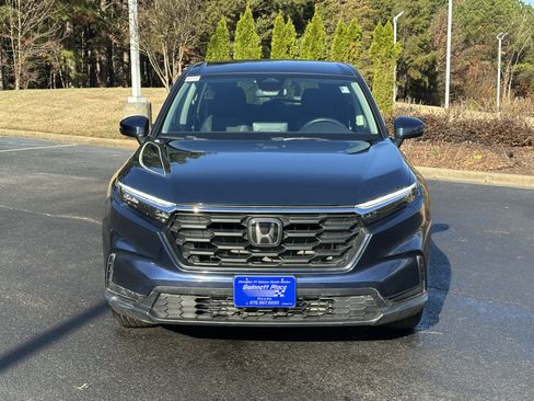 Used 2025 Honda CR-V LX image 3