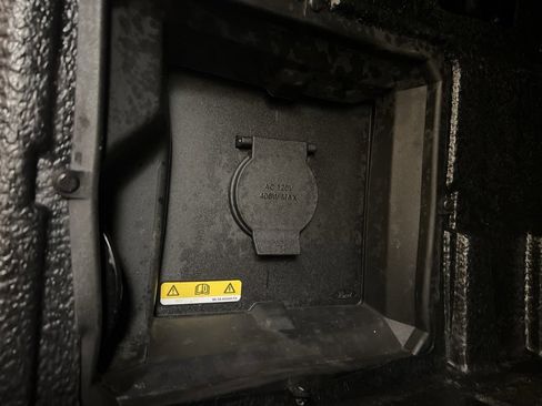 Certified 2022 Ford F150 XLT w/ Equipment Group 302A High image 36