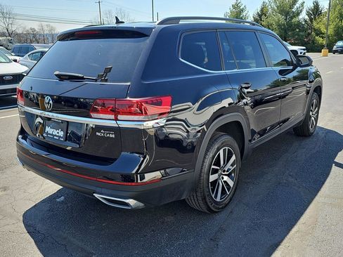 Used 2023 Volkswagen Atlas SE image 2