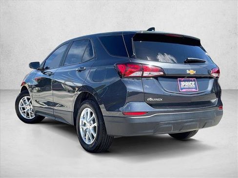 Certified 2022 Chevrolet Equinox LS w/ LS Convenience Package FWD image 13