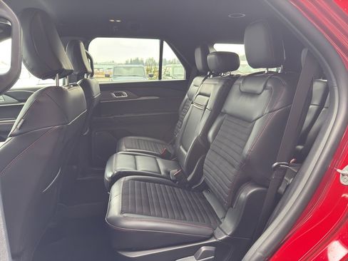 New 2026 Ford Explorer ST-Line w/ ST-Line Street Pack image 26