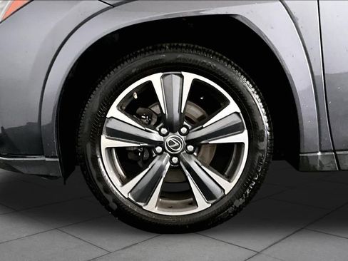 Used 2025 Lexus IS 350 F Sport AWD/4WD image 11