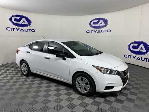 Used 2022 Nissan Versa S FWD image 1