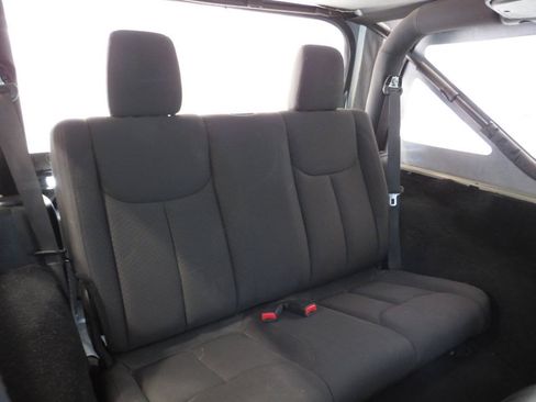 Used 2017 Jeep Wrangler Sport AWD/4WD image 8