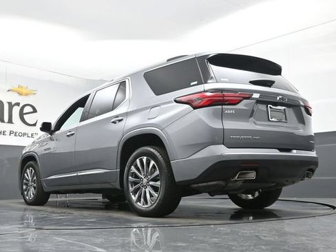 Used 2023 Chevrolet Traverse Premier w/ LPO, Floor Liner Package AWD/4WD image 5