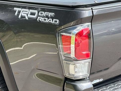Used 2021 Toyota Tacoma 2WD Double Cab image 10