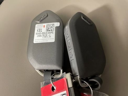 New 2026 Kia Carnival EX image 36