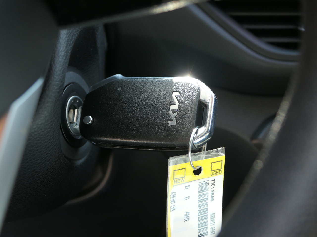 Certified 2024 Kia Forte LXS w/ LXS Technology Package FWD image 17