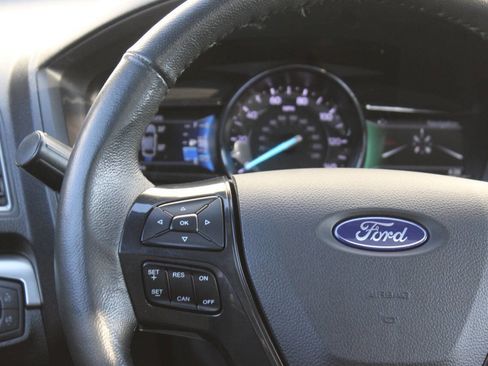 Used 2018 Ford Explorer XLT w/ Equipment Group 202A image 24