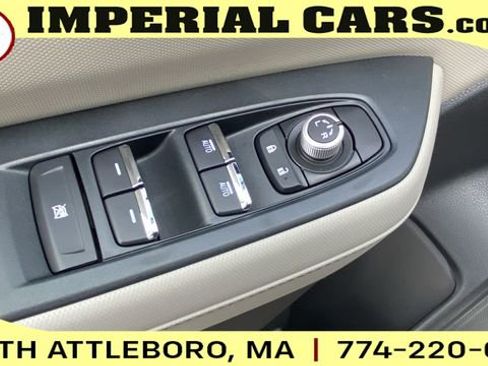 New 2025 Subaru Forester Limited image 17