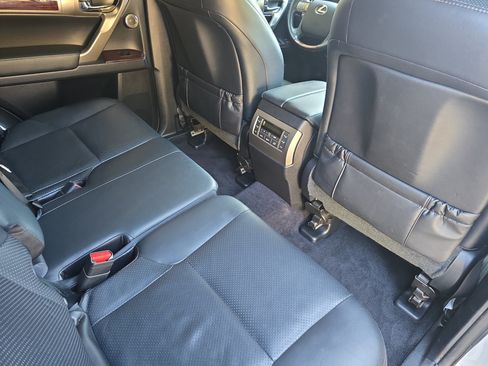 Used 2014 Lexus GX 460 Luxury w/ Preferred Accessory Package AWD/4WD image 11