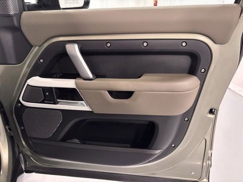 Used 2024 Land Rover Defender 110 X-Dynamic SE image 19