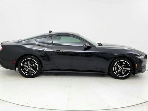 Used 2024 Ford Mustang Premium image 6