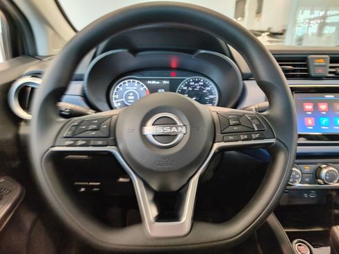 New 2025 Nissan Versa SV w/ Trunk Package FWD image 17