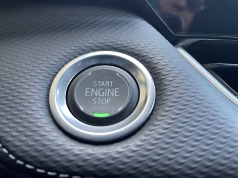 Used 2025 Chevrolet Equinox LT w/ Midnight Edition image 16