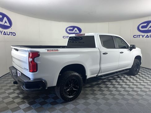 Used 2019 Chevrolet Silverado 1500 Custom Trail Boss w/ Custom Convenience Package AWD/4WD image 3