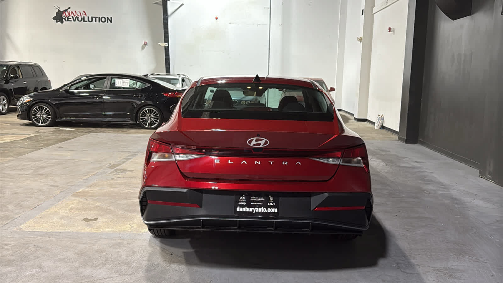Used 2024 Hyundai Elantra SEL FWD image 5