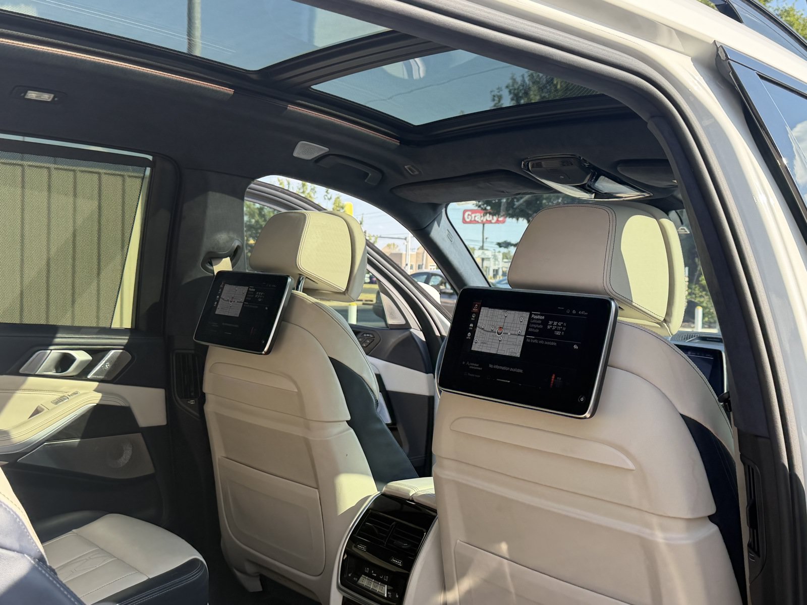 Used 2019 BMW X7 xDrive50i w/ Dynamic Handling Package AWD/4WD image 33