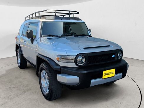 Used 2008 Toyota FJ Cruiser 4WD image 7