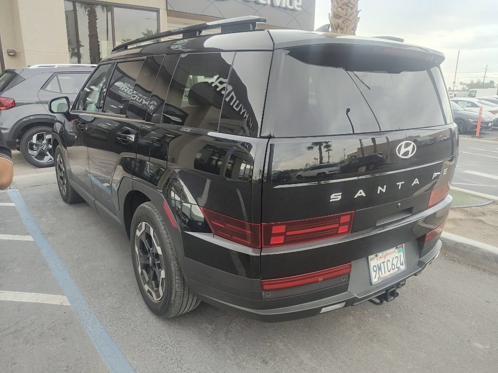 Used 2024 Hyundai Santa Fe SEL FWD image 3