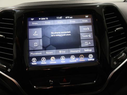 Used 2020 Jeep Cherokee Limited image 27